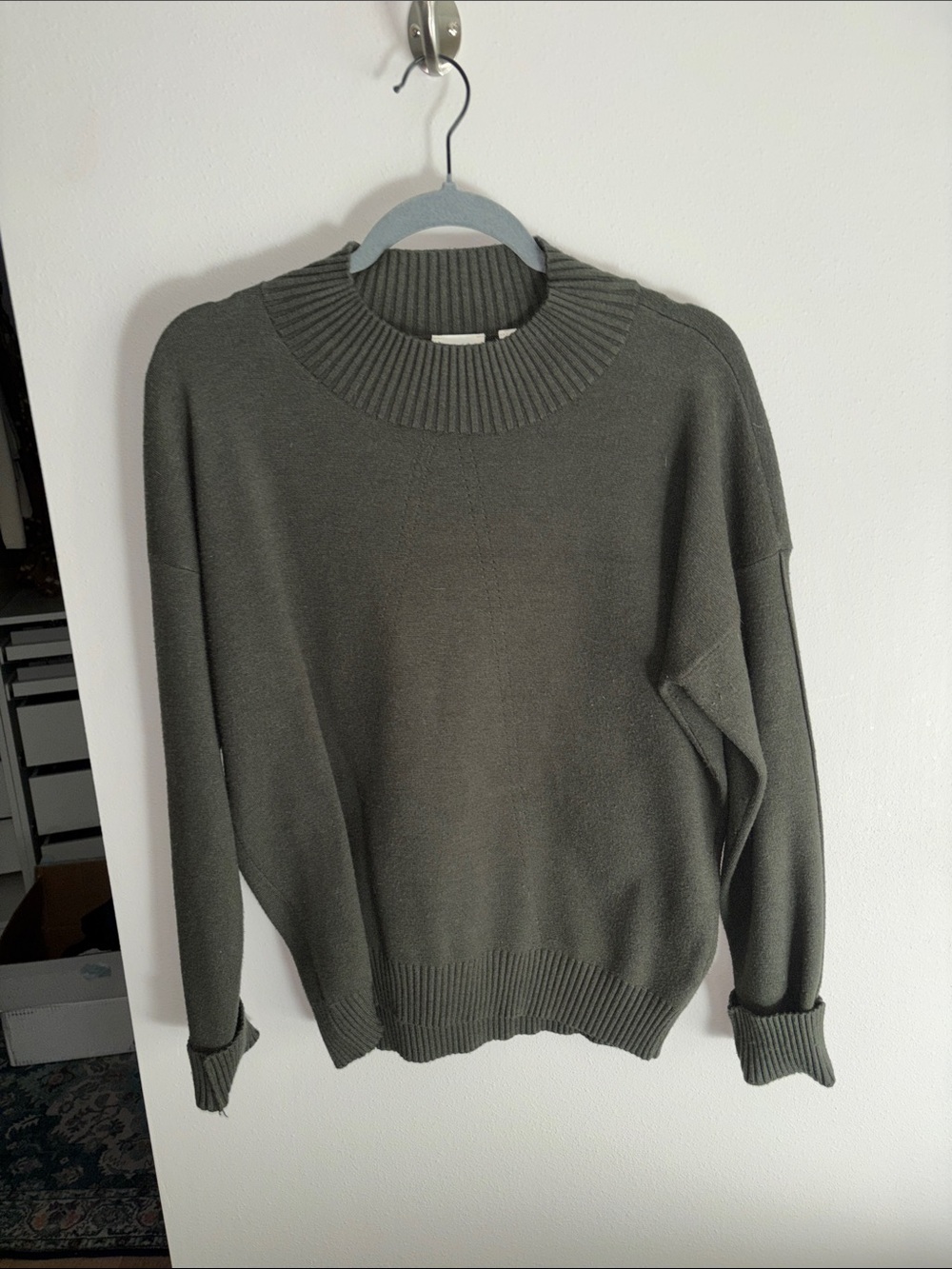 Cyrus Ribbed Crewneck Sweater in Olive